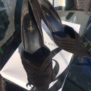 Dress shoes
